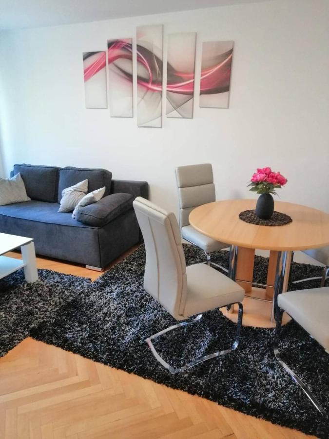 Apartman D&D*** Varaždin エクステリア 写真